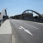 Přes řeku Moravu vede nový most.